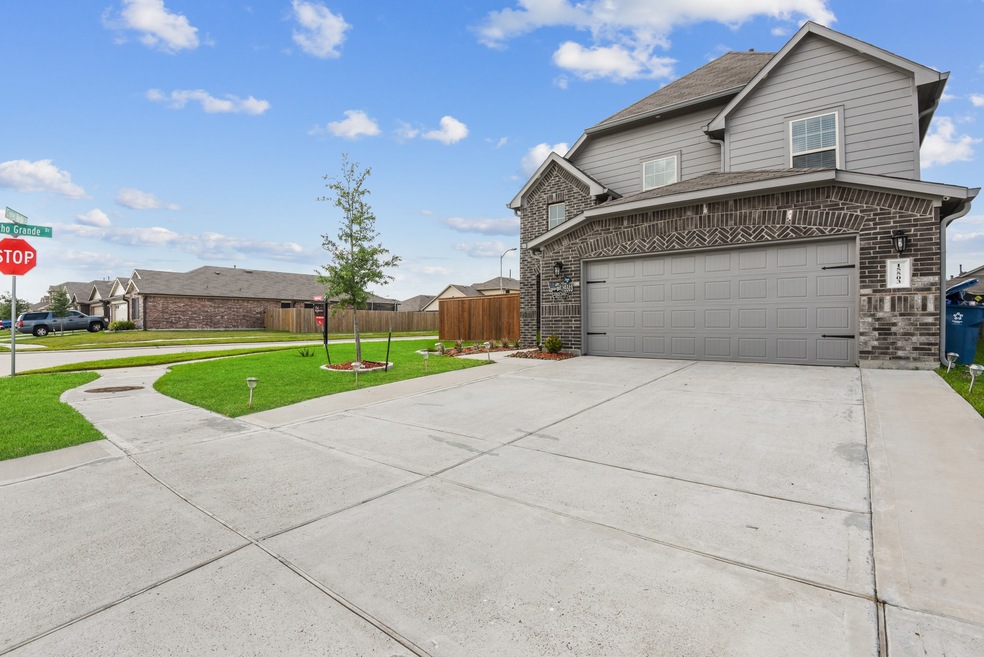 Welcome to 15503 Cipres Verde St