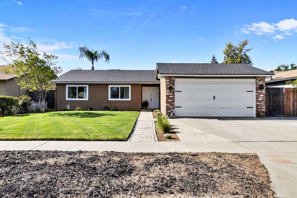 5832 E Ramona Ave, Fresno, CA 93727 - photo 1