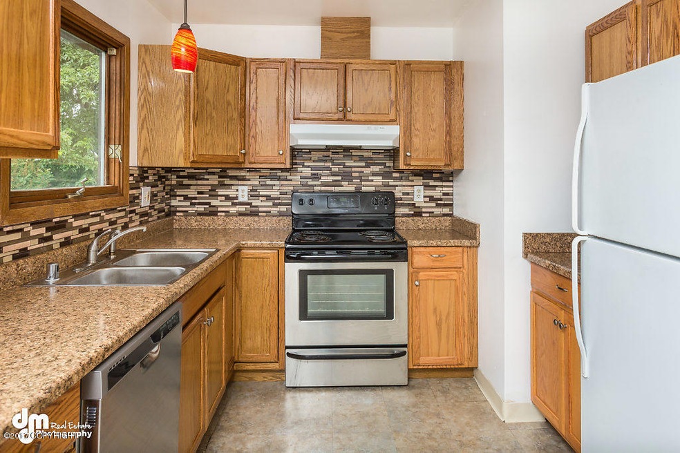 Kitchen_DMD_8491-SMALL