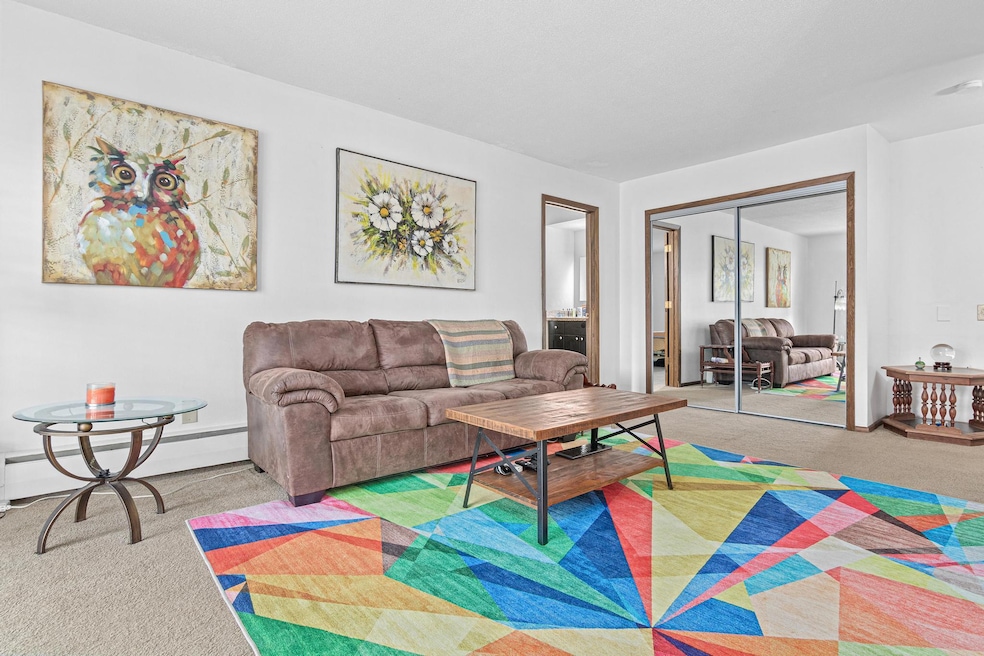 807 11th Ave S unit 6, Hopkins, MN 55343 - photo 1