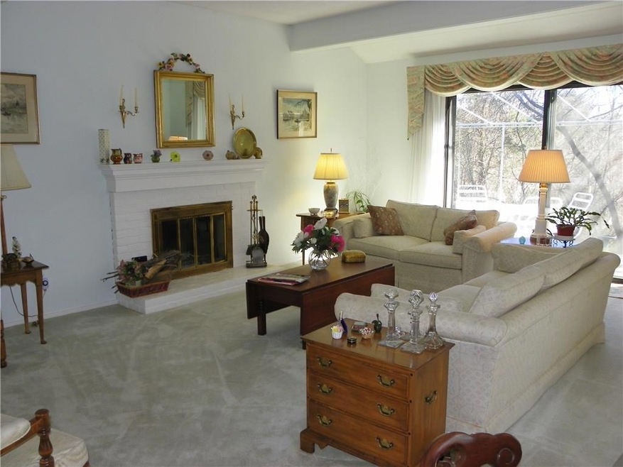 609 Heritage Village unit B, Southbury, CT 06488 - photo 1