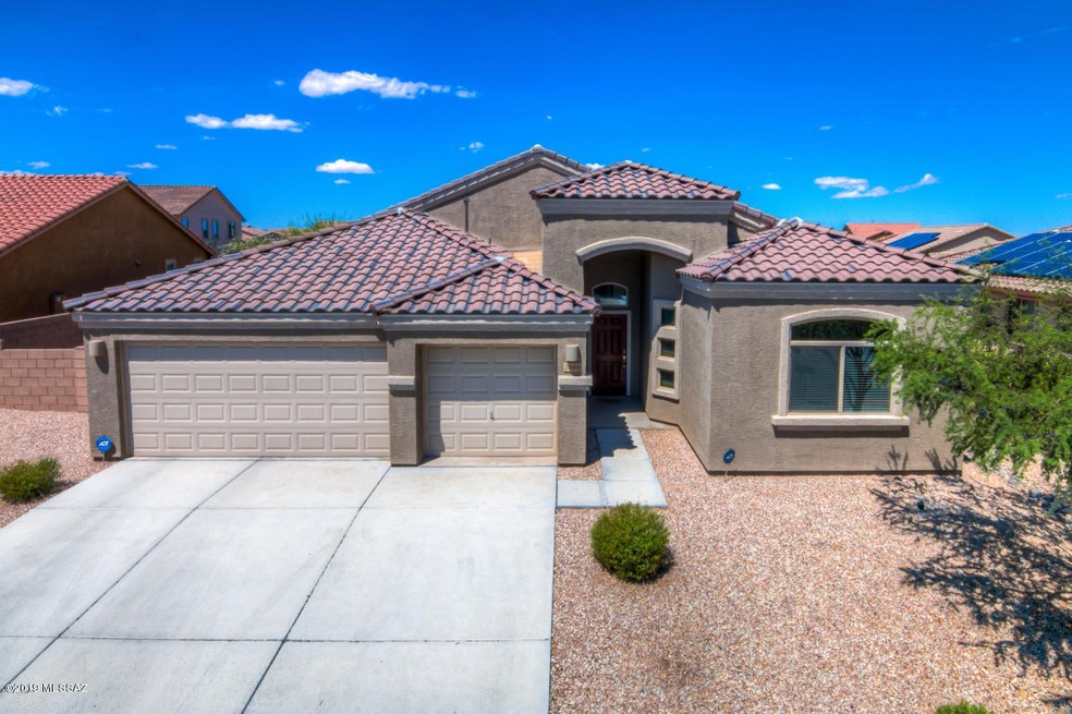 20160614041828479894 Front House