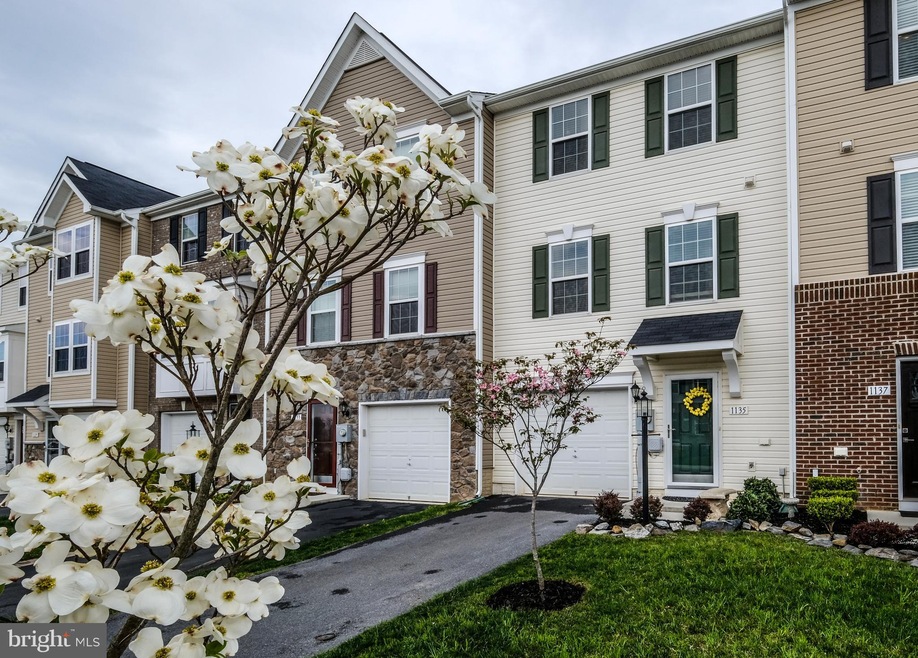 1135 Stallion St, Ranson, WV 25438 - photo 1