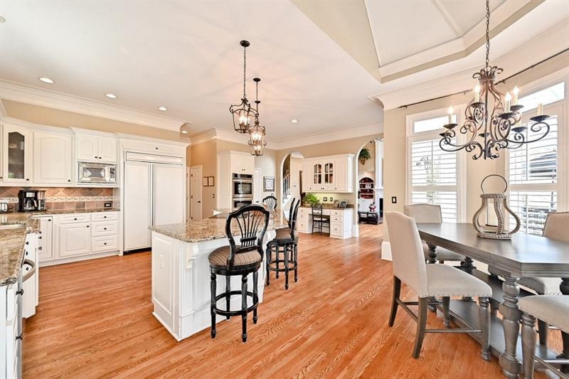 815 Falls Point Cir, Alpharetta, GA 30022 - photo 1