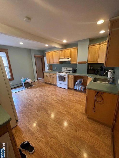 33 Leuning St unit 2, South Hackensack, NJ 07606 - photo 1