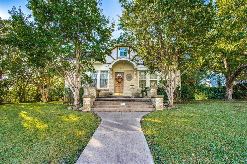 Gorgeous Front Elevation!