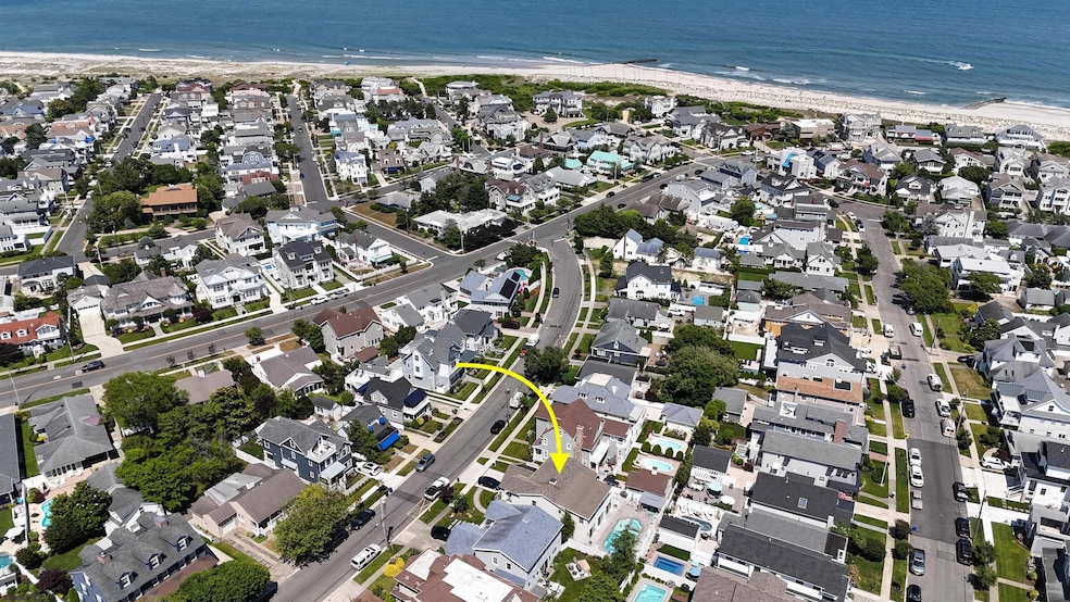 Sold $2,552,000 • Co-Listing Agent