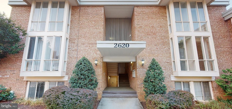 2620 Redcoat Dr unit 175, Alexandria, VA 22303 - photo 1