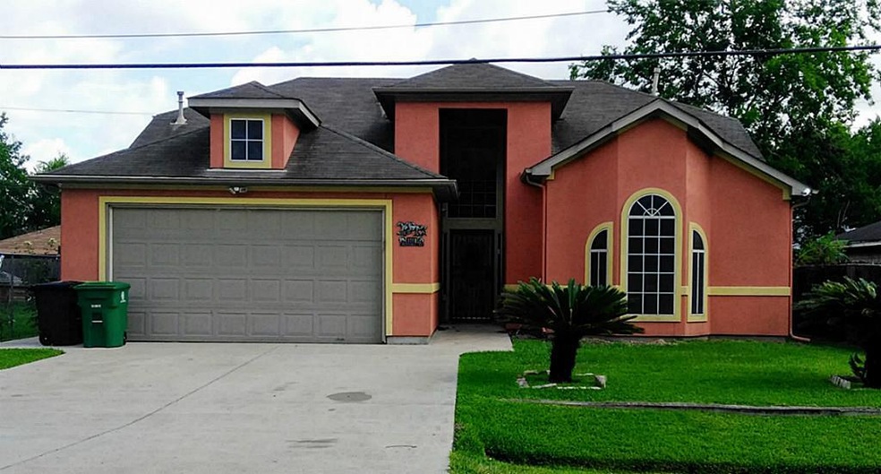 Beautiful Stucco Home. One of a kind in the neighborhood.