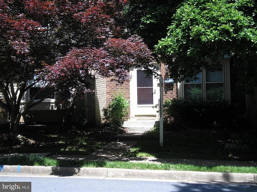 11522 Pine Cone Ct, Reston, VA 20191 - photo 1