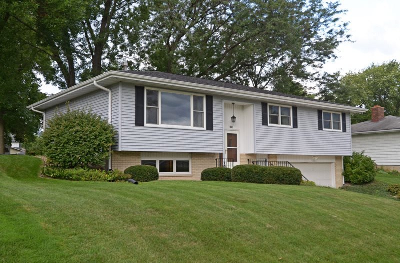 286 Waterman St, Oregon, WI 53575 - photo 1