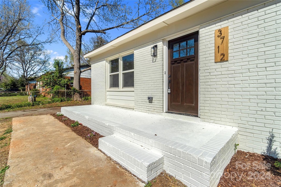 3712 Somerset Dr, Gastonia, NC 28052 - photo 1