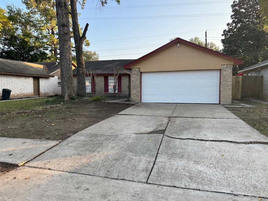 5222 Moonshadows Dr, Humble, TX 77346 - photo 1