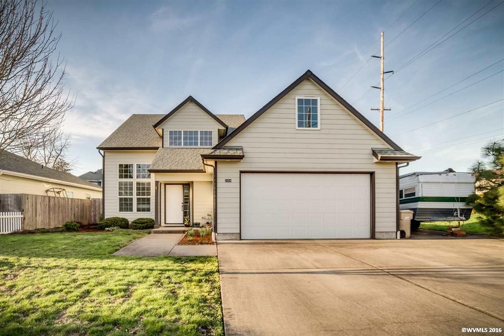 4BR/2.5BA, 2300 Sqft, Bonus Room, RV Parking.