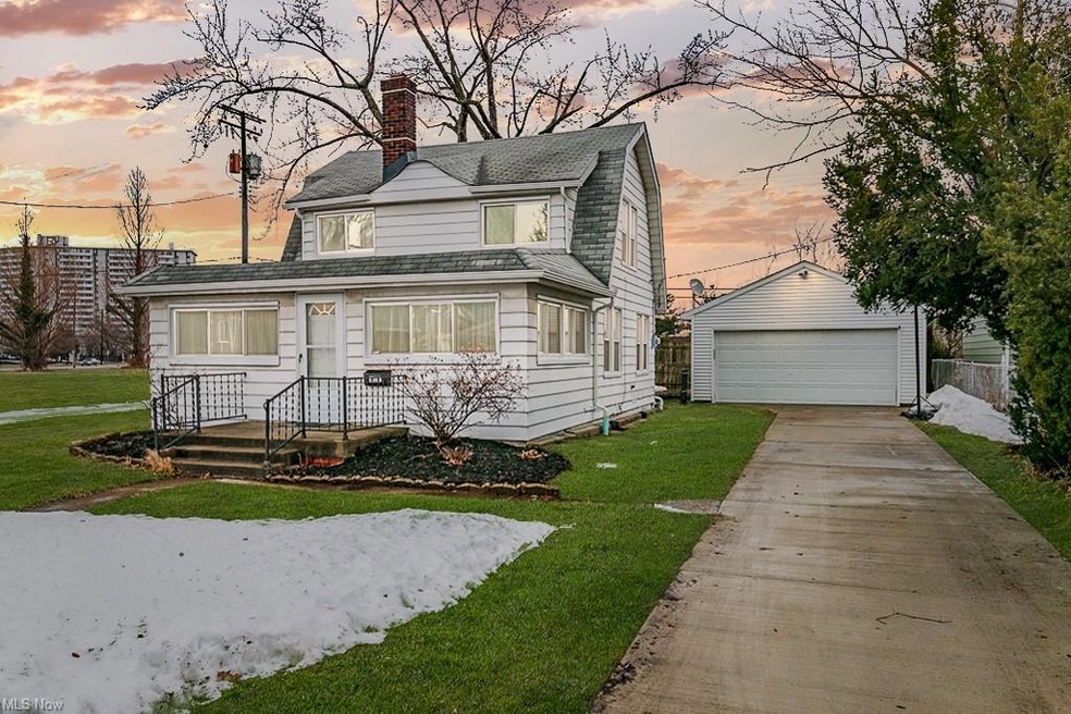 211 E 238th Eucid