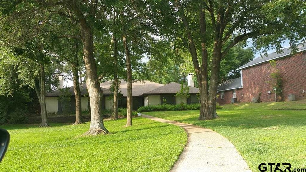 1602 Timber Creek Dr, Tyler, TX 75703 - photo 1