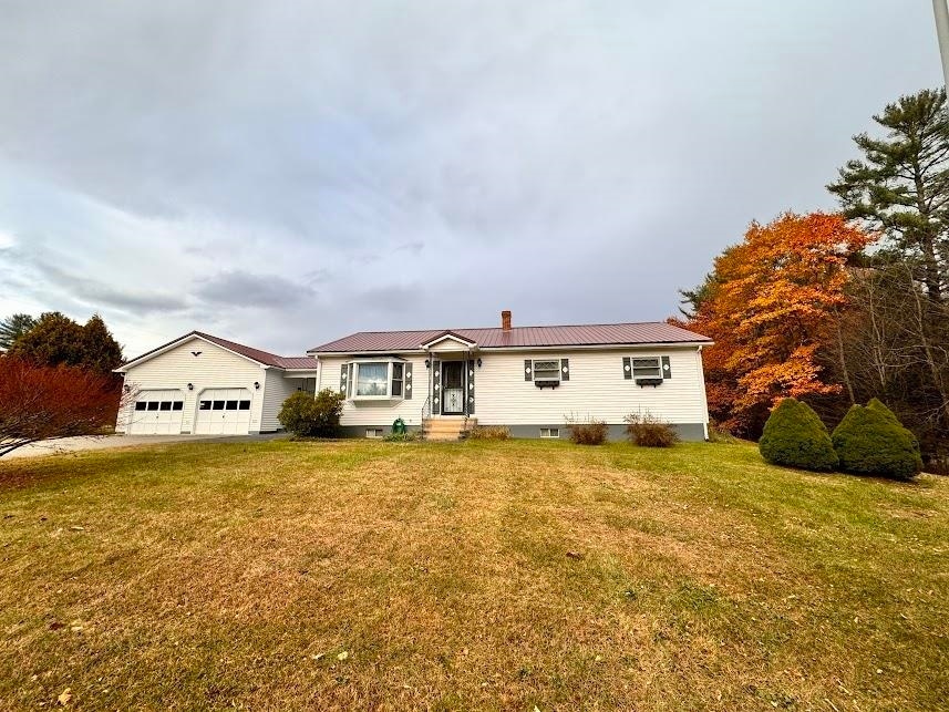 236 Oak Hill Ave, Littleton, NH 03561 - photo 1