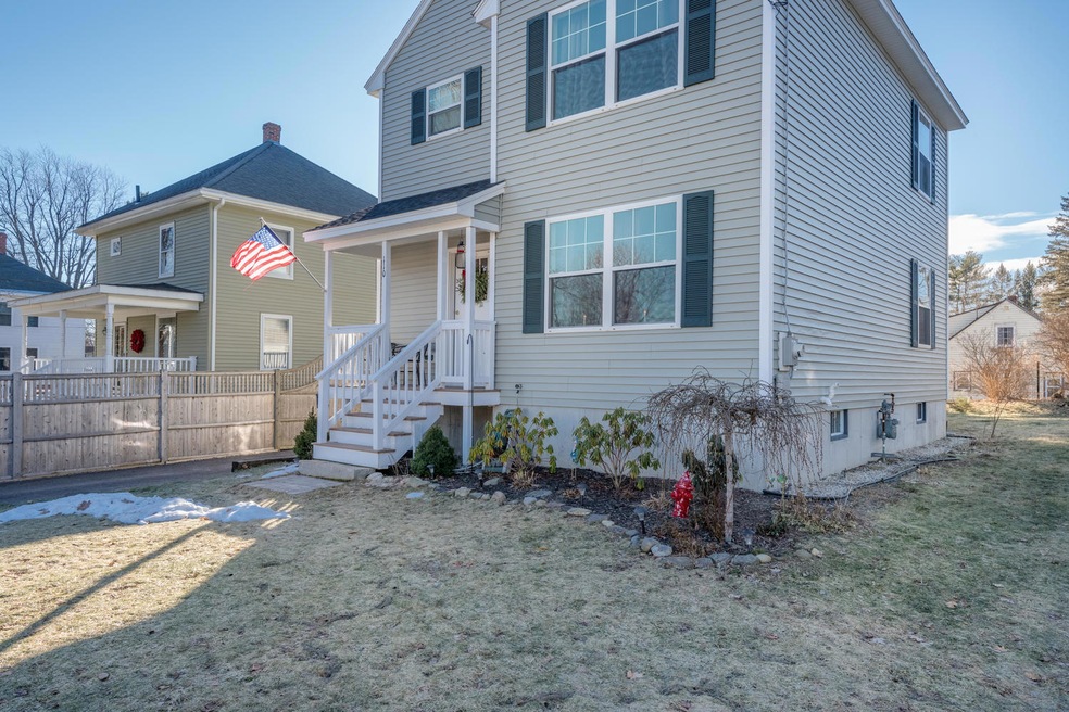 110 Myrtle St Westbrook ME-large-029-25-