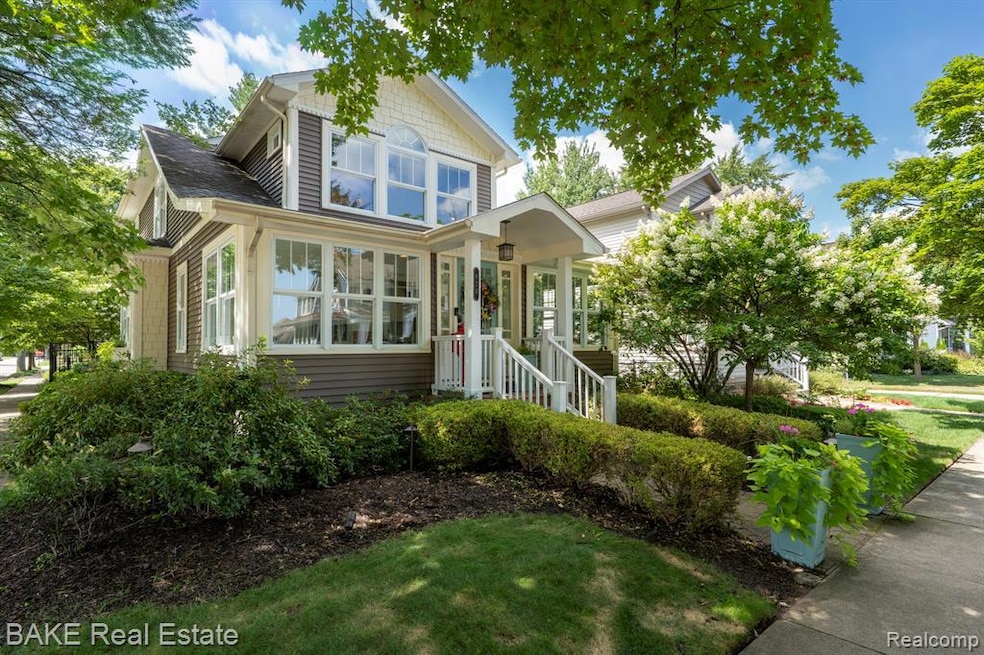 Sold $990,000 • Co-Listing Agent