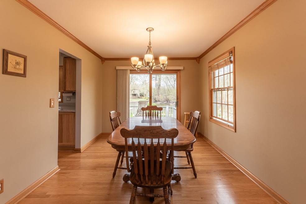 808 Oceola Dr, Algonquin, IL 60102 - photo 1