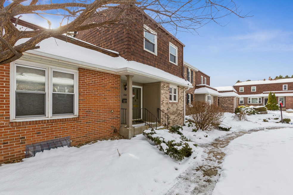 2583 Stratford Dr, Saint Joseph, MI 49085 - photo 1