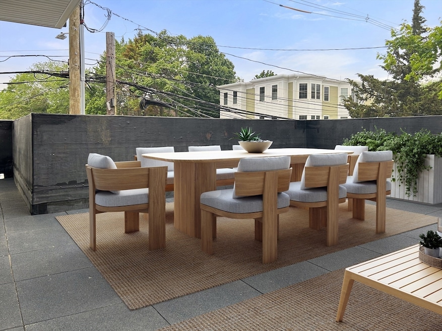 For Sale $799,000 • Co-Listing Agent