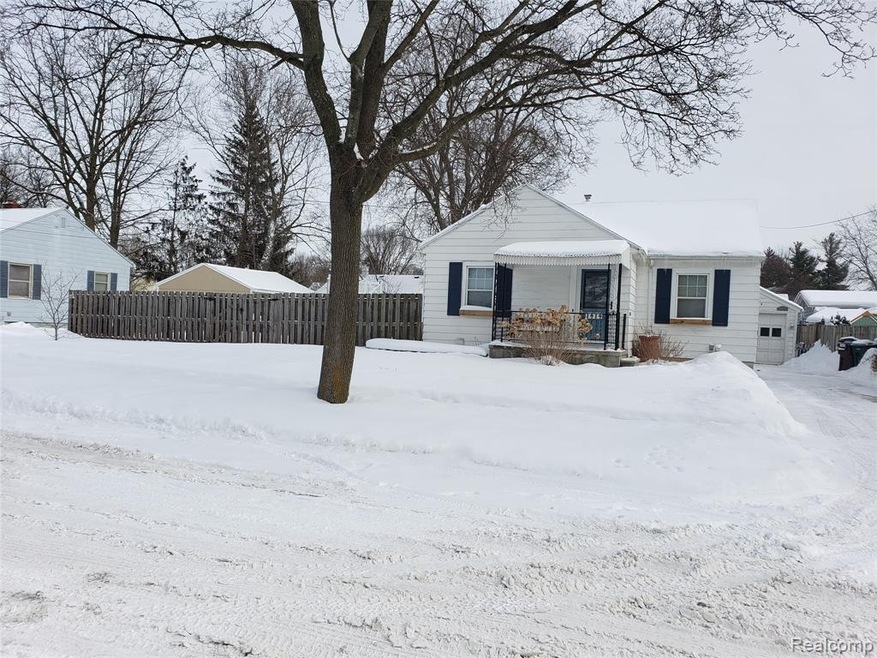 1414 Glenrose Ave, Lansing, MI 48915 - photo 1