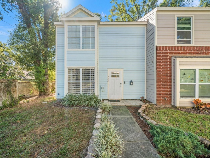 1722 Mill Run Cir, Tampa, FL 33613 - photo 1