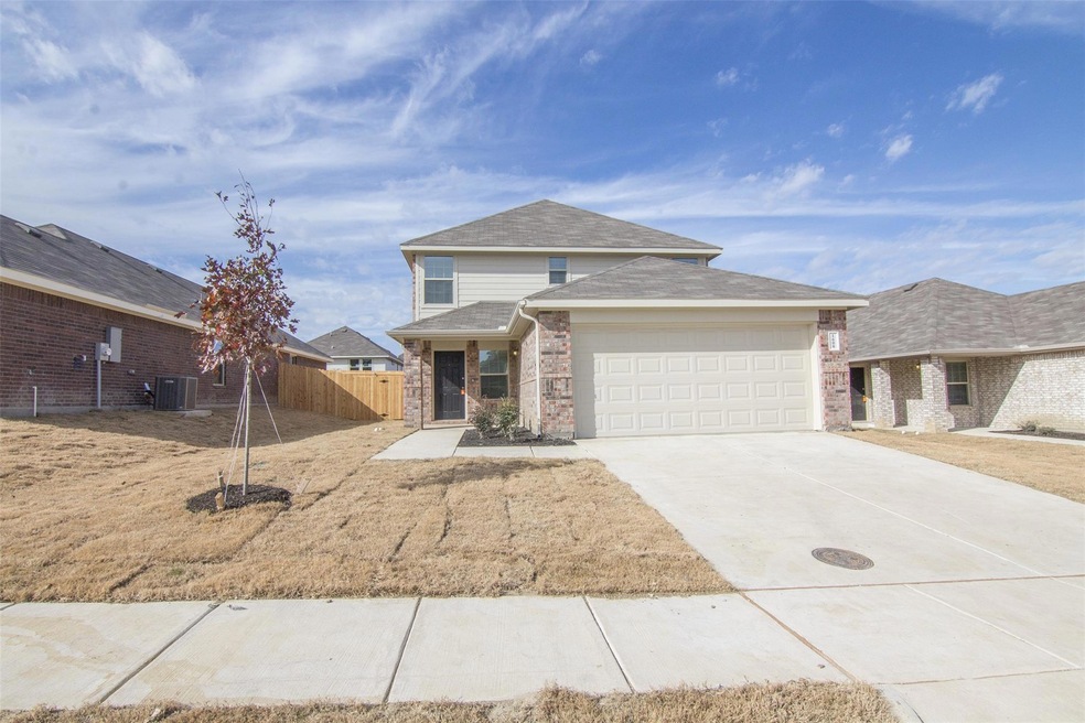 1608 Bobolink Dr, Ennis, TX 75119 - photo 1