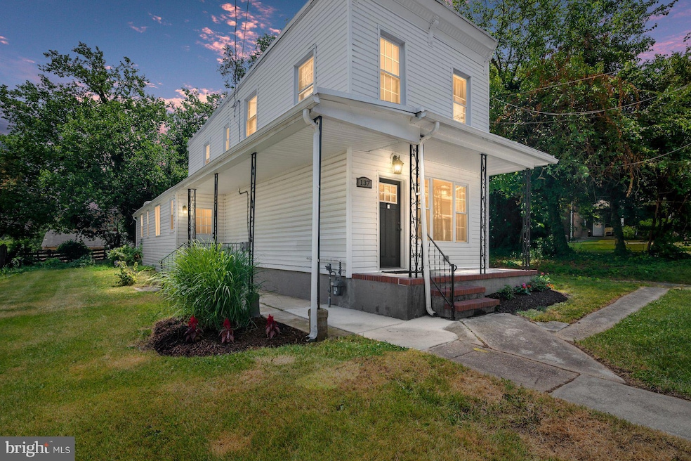 137 Clyde Ave, Halethorpe, MD 21227 - photo 1