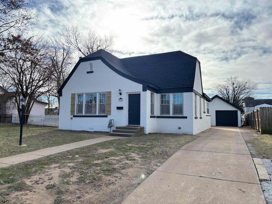 1709 E Cypress Ave, Enid, OK 73701 - photo 1