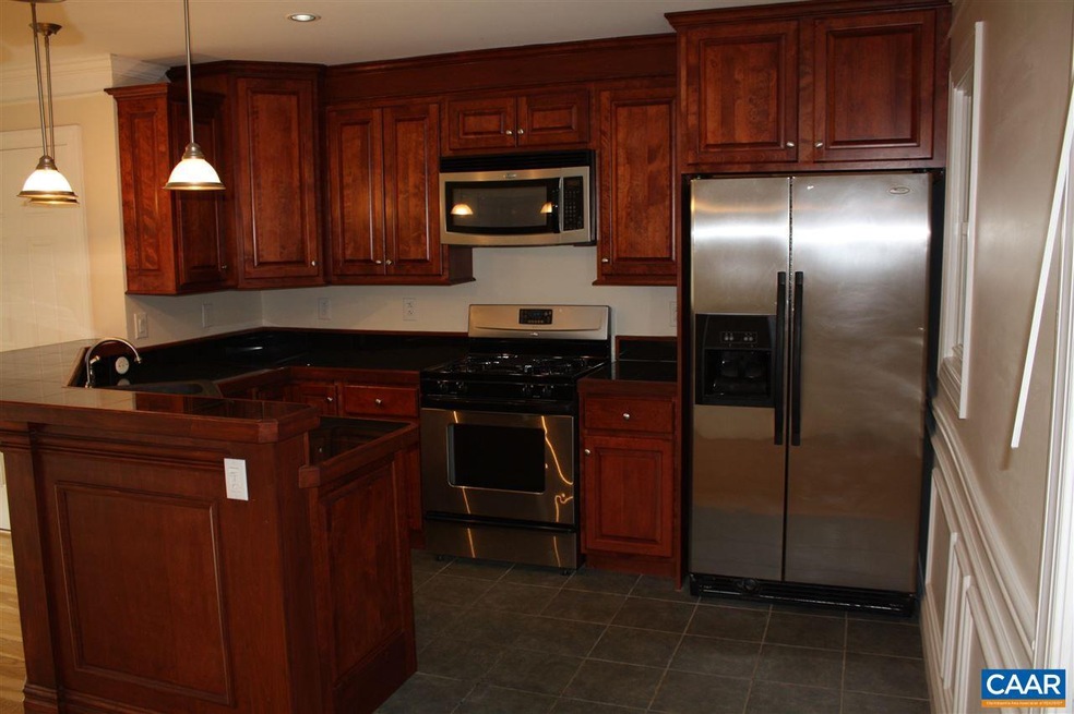 2414 Barracks Place unit 3, Charlottesville, VA 22901 - photo 1