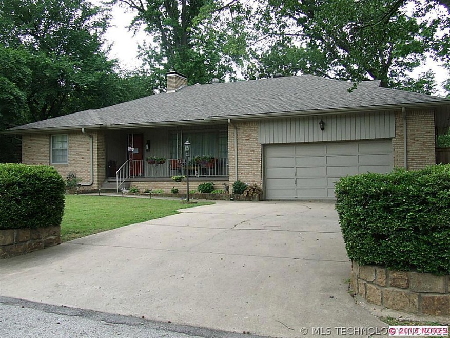 One story ranch style home located in a convenient