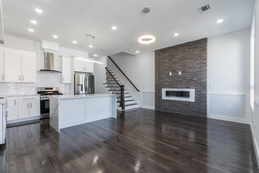 166 Webster Ave unit 2, Jersey City, NJ 07307 - photo 1