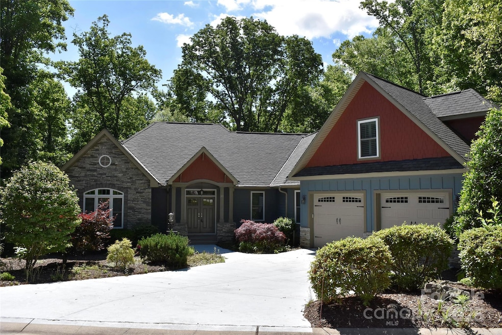 For Sale $1,048,000 • Co-Listing Agent