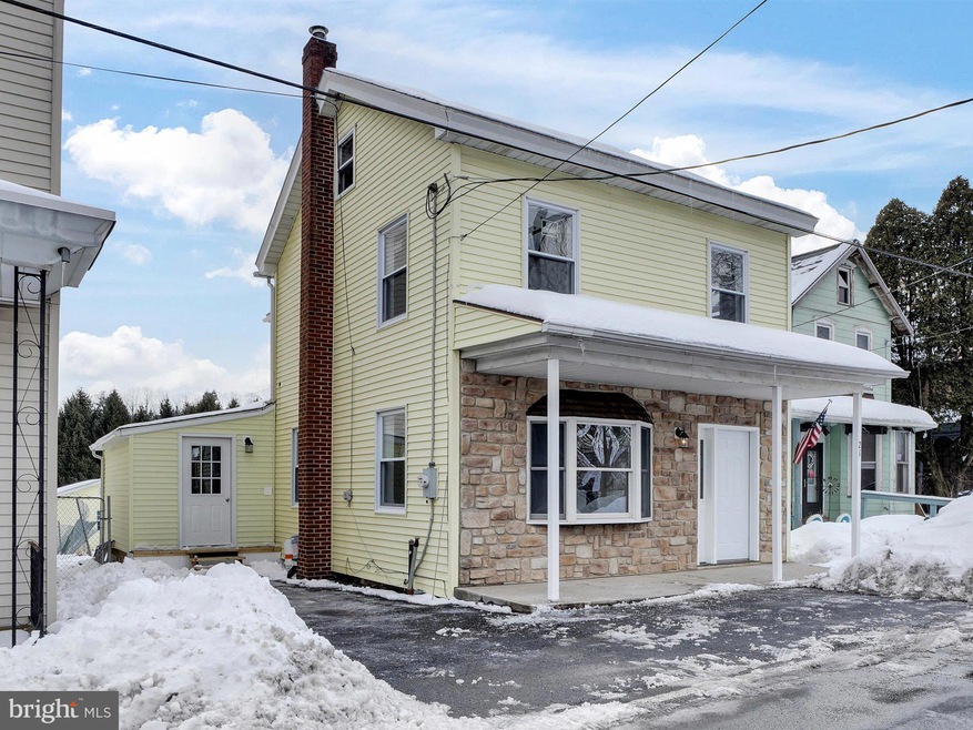 21 W Adamsdale Rd, Schuylkill Haven, PA 17972 - photo 1