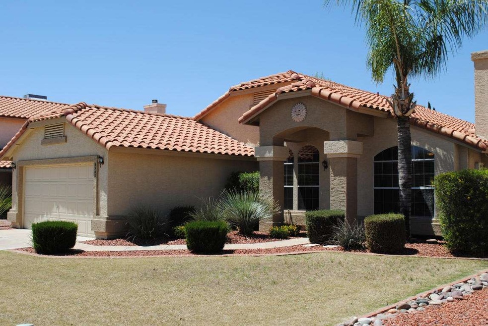 3502 E Sequoia Dr