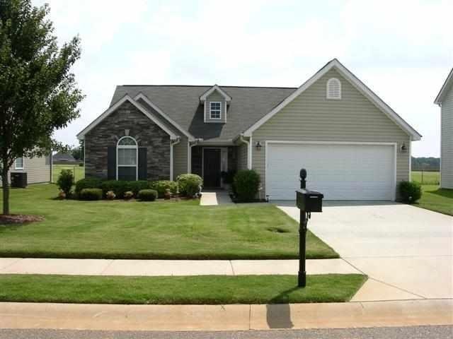 223 Burr Dr, Byron, GA 31008 - photo 1