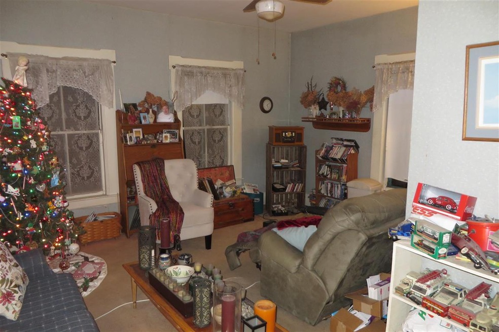 281 Park St, Barton, VT 05822 - photo 1