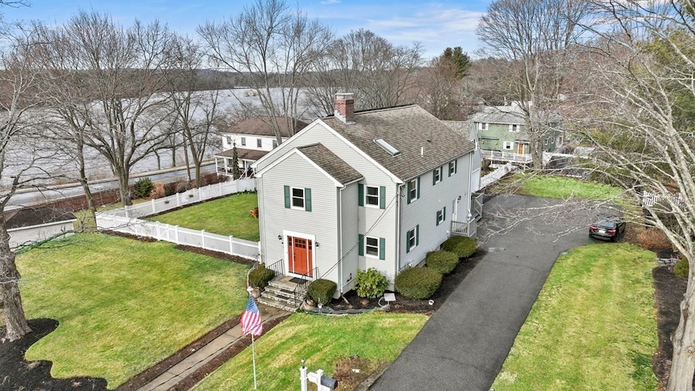 31 Lake Ave, Woburn, MA 01801 - photo 1