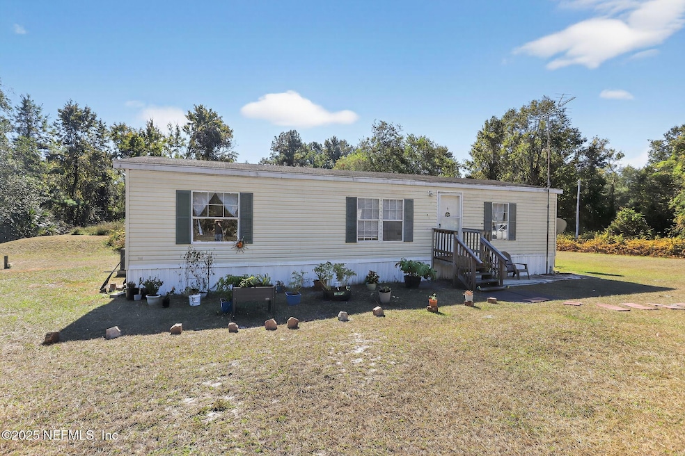 136 Moccasin Creek Ln, Palatka, FL 32177 - photo 1
