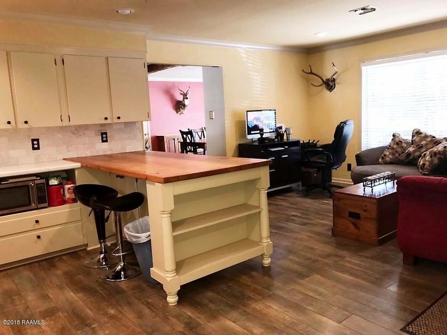 Kitchen Den