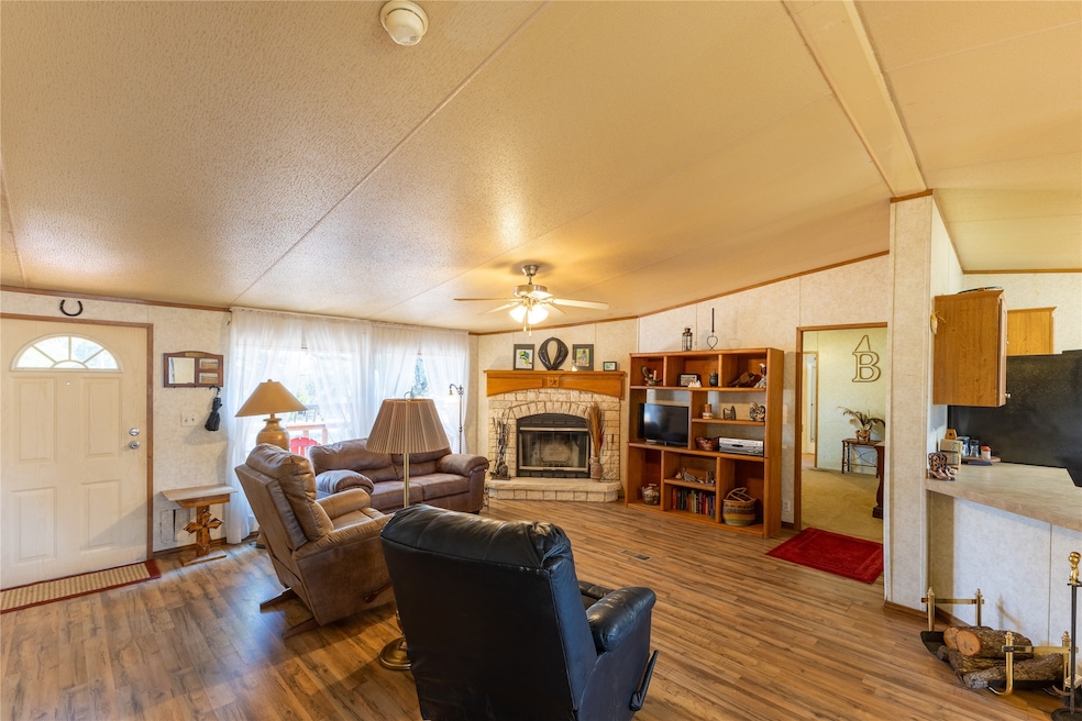 3033 Steepleridge Cir, Granbury, TX 76048 - photo 1