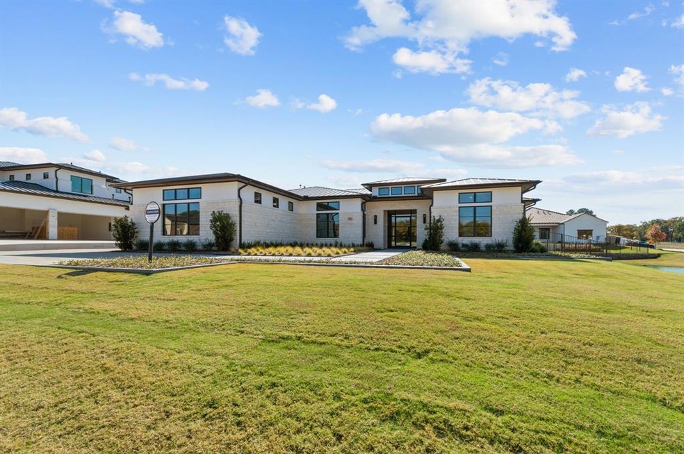 721 Stacy Dr, Southlake, TX 76092 - photo 1