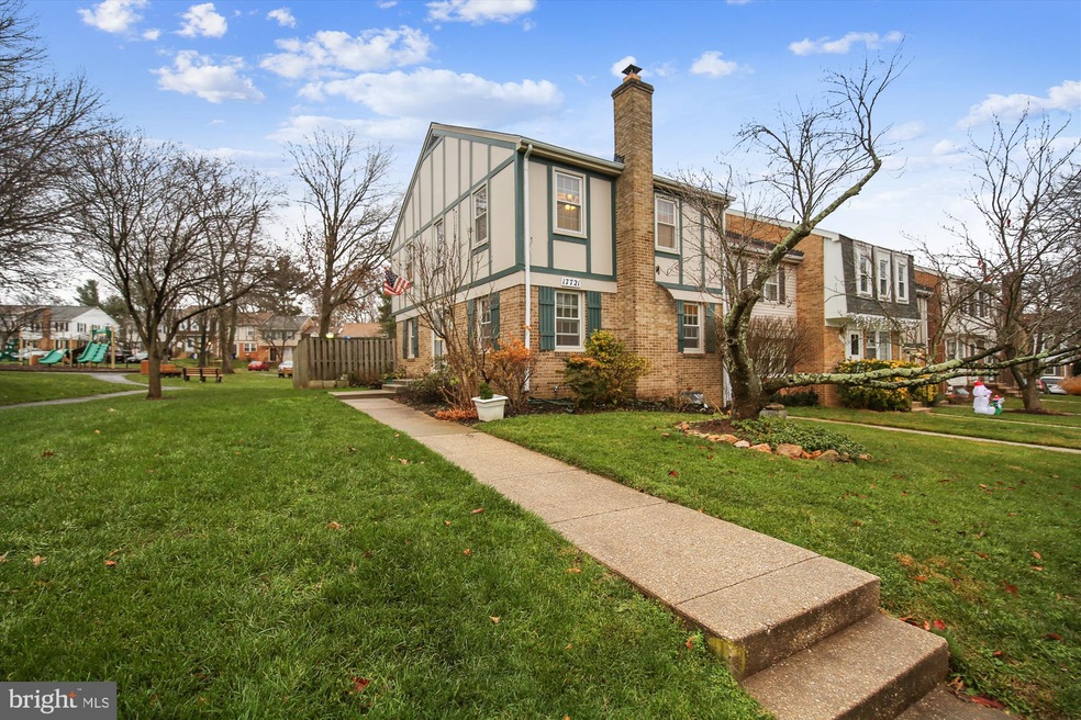 17721 Buehler Rd, Olney, MD 20832 - photo 1