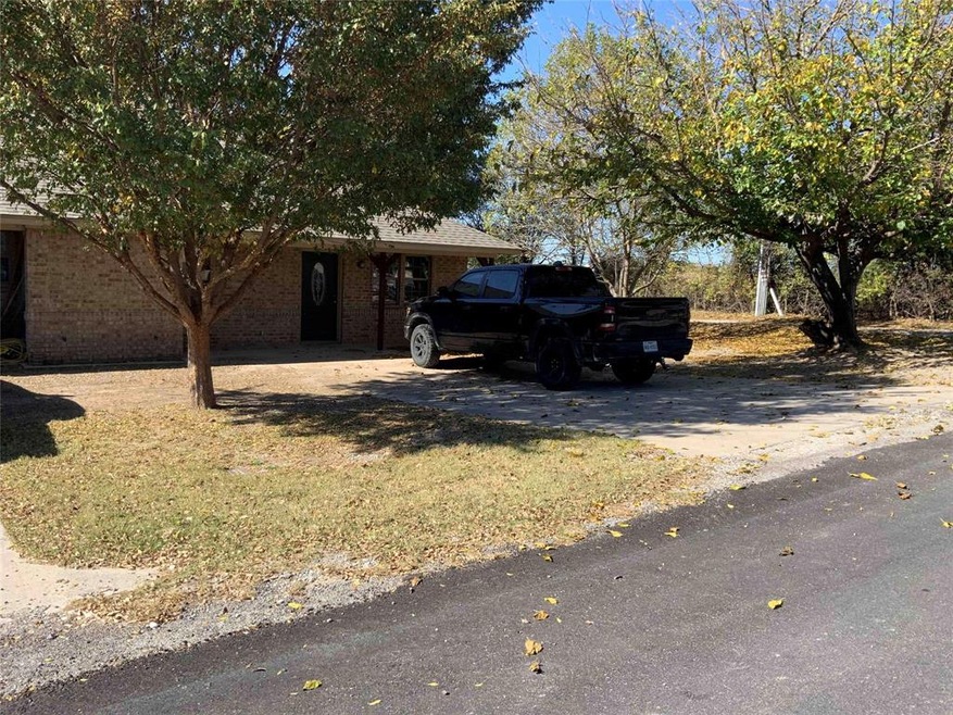 111 N Workman Rd unit 113, Decatur, TX 76234 - photo 1