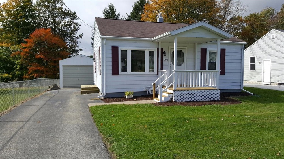 904 Park St, Laporte, IN 46350 - photo 1