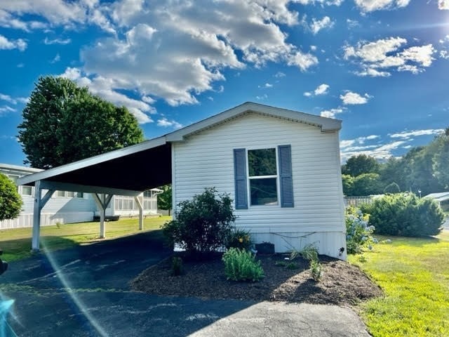 4 Matthew Dr, Hudson, MA 01749 - photo 1