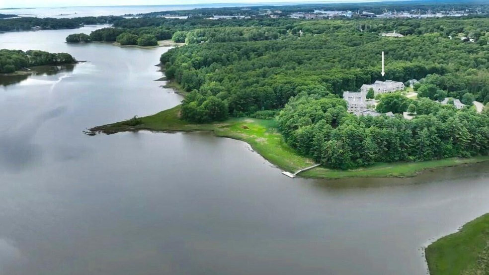 100 Shepards Cove Rd unit F204, Kittery, ME 03904 - photo 1