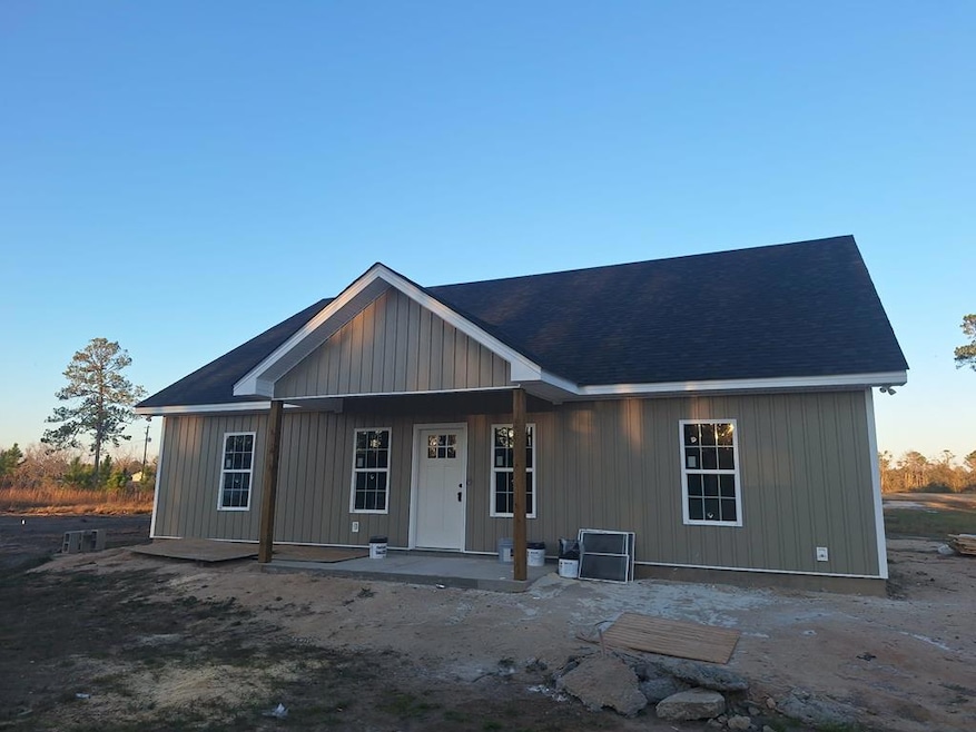 155 Peach Ln, Baxley, GA 31513 - photo 1